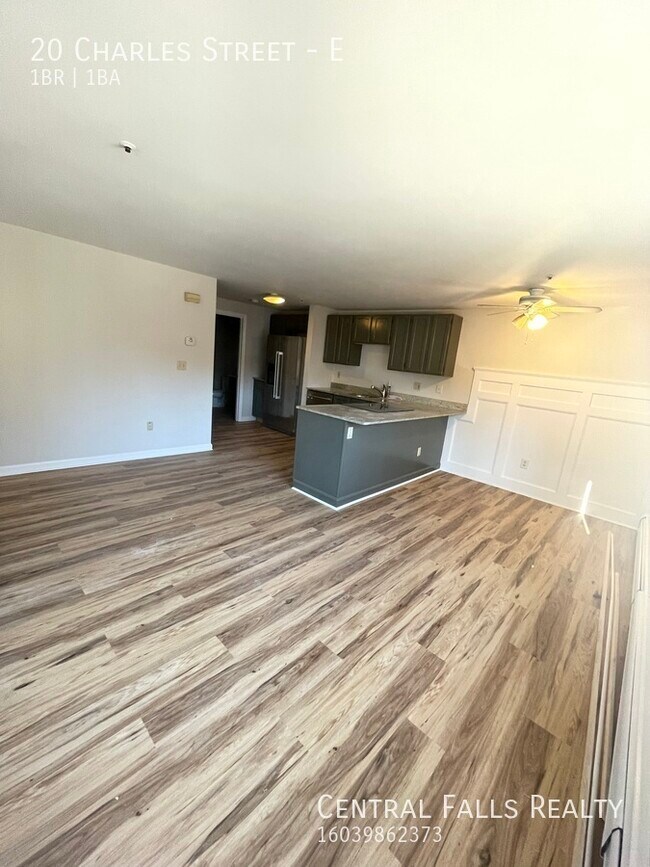 20 Charles St in Dover, NH - Building Photo - Building Photo