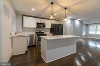 3006 Larue Square E photo'