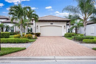 6562 Amarone Ln in Naples, FL - Building Photo