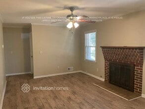 686 Rollingwood Pl in Stone Mountain, GA - Foto de edificio - Building Photo