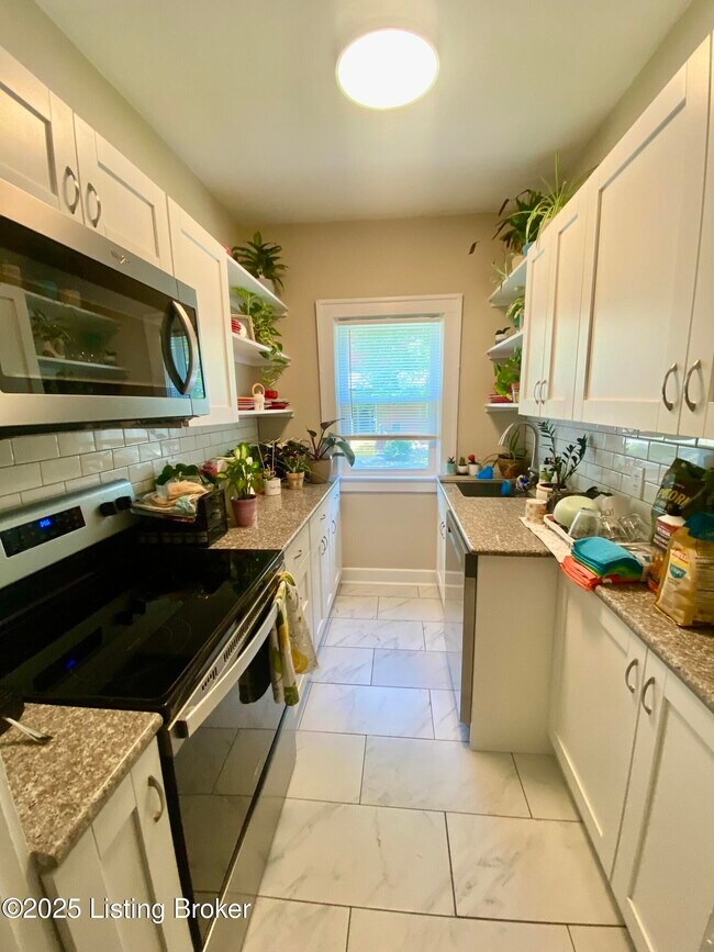 620 Eastern Pkwy in Louisville, KY - Building Photo - Building Photo