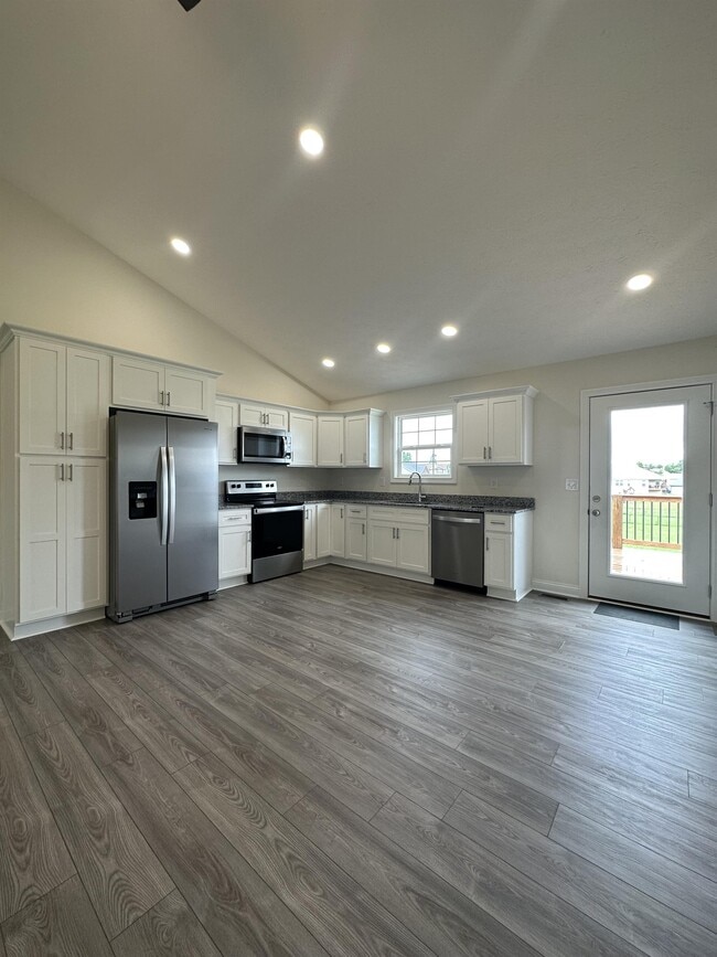 327 Valhalla Trace in Vine Grove, KY - Building Photo - Building Photo