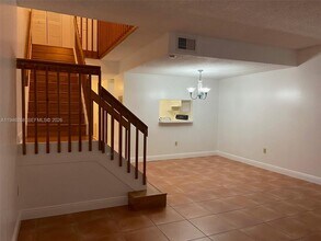 10030 Hammocks Blvd in Miami, FL - Building Photo - Building Photo