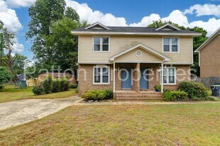 104-106 Cherry Hall Dr in Lexington, SC - Building Photo