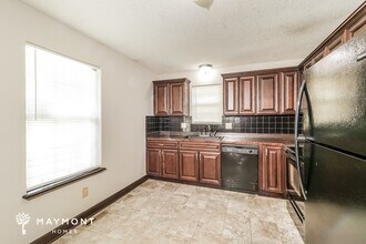 5400 NW Downing St in Blue Springs, MO - Building Photo - Building Photo