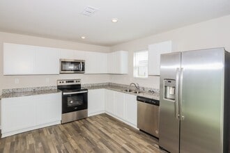 1633 Pauli Dr in Macon, GA - Building Photo - Building Photo