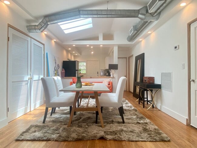 500 NE 62nd St, Unit Loft