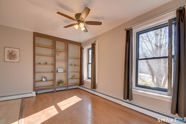 26 Greene Ave in Norwich, CT - Building Photo - Building Photo