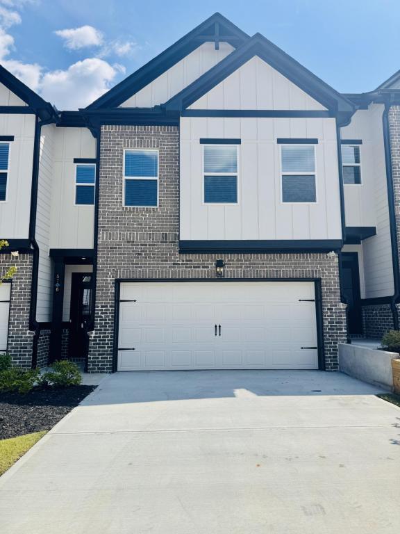 property at 5707 Urban Vlg Wy