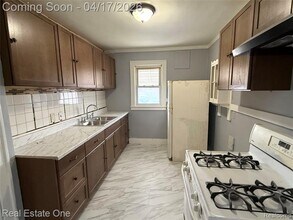 6117 Kenilworth St in Dearborn, MI - Building Photo - Building Photo