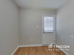 5819 Forest Canyon in San Antonio, TX - Building Photo - Building Photo