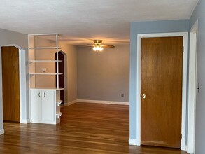 39 Montvale Ave in Woburn, MA - Building Photo - Building Photo