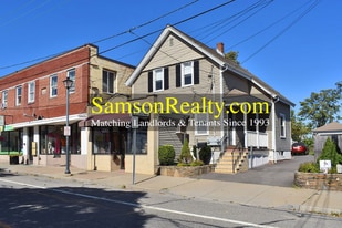 236 Warren Ave in East Providence, RI - Building Photo