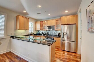 306 E Mallory Cir in Delray Beach, FL - Building Photo - Building Photo