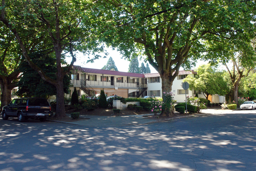 Hancock Court Apartments in Portland, OR - Building Photo