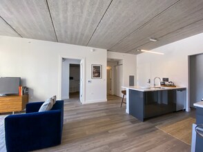 825 W Sheridan Rd in Chicago, IL - Building Photo - Building Photo