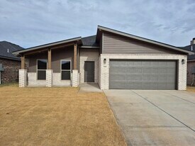 7008 14th St in Lubbock, TX - Building Photo
