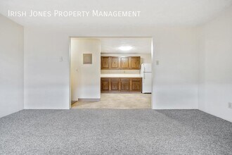 9234 Niemel Dr in Niagara Falls, NY - Building Photo - Building Photo