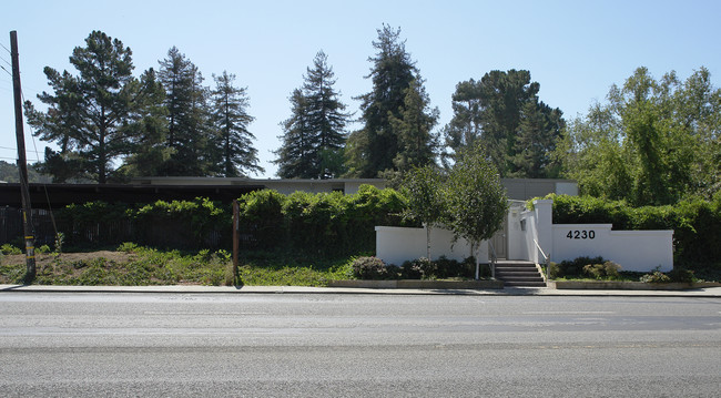 Redwood Manor Apartments in El Sobrante, CA - Building Photo - Building Photo