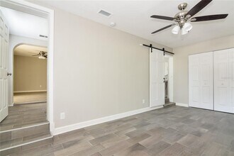 5224 Puritan Ave in Tampa, FL - Foto de edificio - Building Photo
