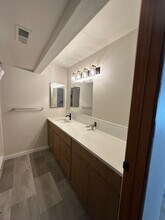 11896 SE Sovereign Ct, Unit A in Happy Valley, OR - Building Photo - Building Photo