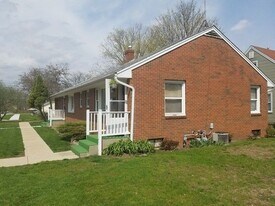 2003 Richmond St, Unit 2003 in Rockford, IL - Building Photo