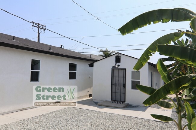 3851 Menlo Ave in San Diego, CA - Building Photo - Building Photo
