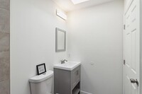 912 N Milton Ave photo'