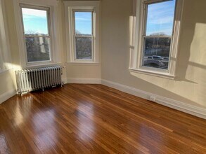 165 Park Dr, Unit 33 in Boston, MA - Building Photo - Building Photo