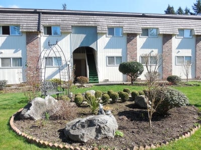 Royal Arms Villa in Normandy Park, WA - Foto de edificio - Building Photo