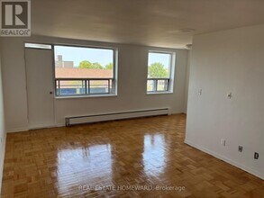 1765 Lawrence Ave E in Toronto, ON - Building Photo - Building Photo