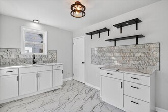 8449 Penrod St in Detroit, MI - Building Photo - Building Photo