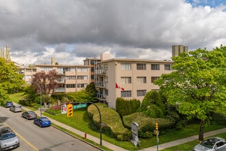 The Hollies in Vancouver, BC - Building Photo - Building Photo