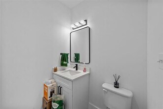 5805 Riverside Dr in Dallas, TX - Building Photo - Building Photo