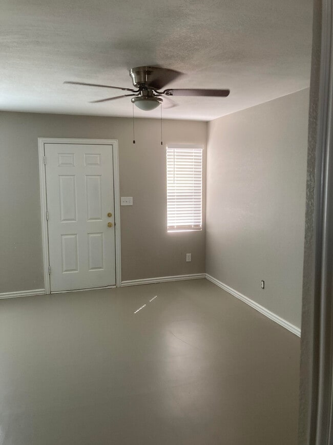 2723 e southgate ave, Unit 102 in Phoenix, AZ - Building Photo - Building Photo