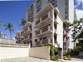 412 Keoniana St in Honolulu, HI - Building Photo - Building Photo