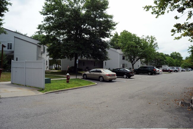 Schoolhouse Road Estates in Spring Valley, NY - Building Photo - Building Photo