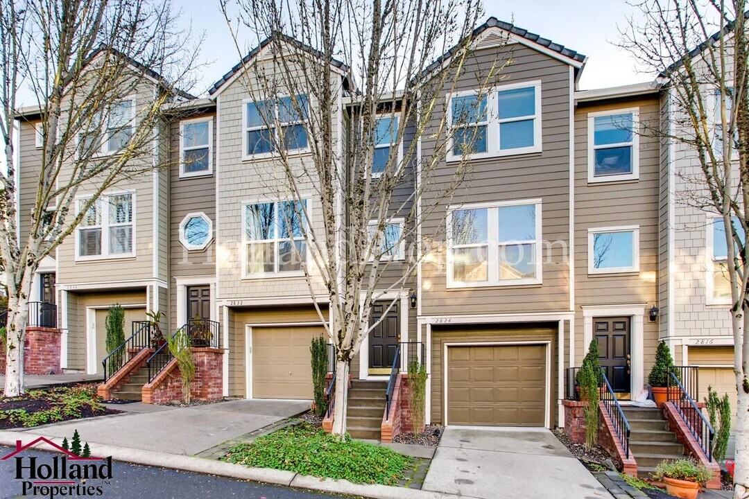 2824 NW Kennedy Ct in Portland, OR - Building Photo