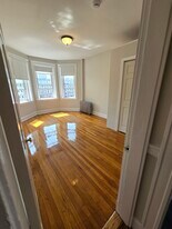1177 Commonwealth Ave, Unit Com Ave in Boston, MA - Building Photo