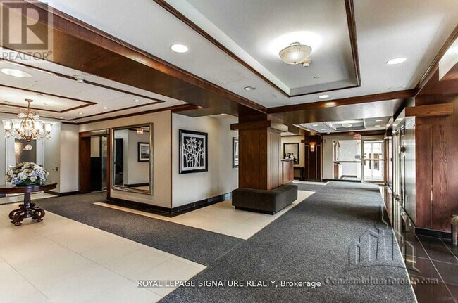 101 Subway Crescent in Toronto, ON - Building Photo - Building Photo