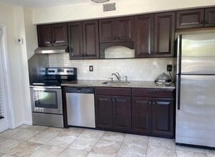 220 Inlet Way in West Palm Beach, FL - Building Photo - Building Photo