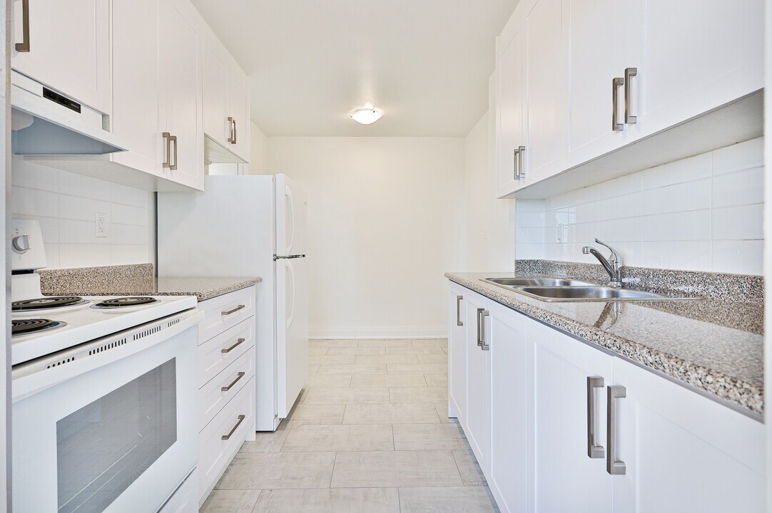 Attache North in Toronto, ON - Building Photo