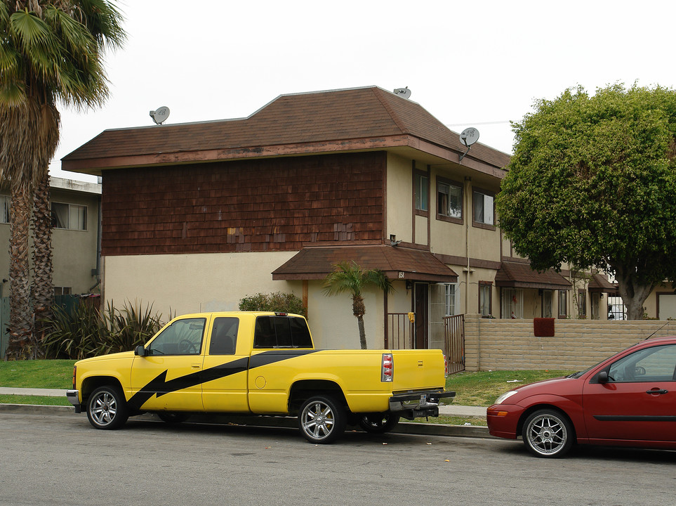 858 Center St in Costa Mesa, CA - Foto de edificio