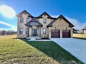 4827 Granada Ct in Liberty Township, OH - Building Photo - Building Photo