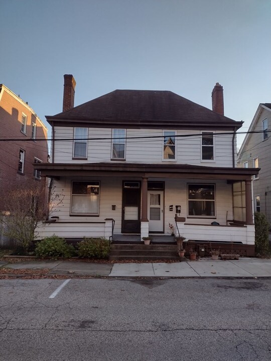 11 Vilsack St in Pittsburgh, PA - Building Photo