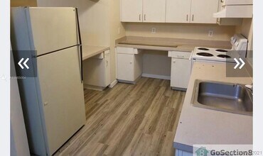 7160 NW 14th Pl-Unit -4 in Miami, FL - Building Photo - Building Photo