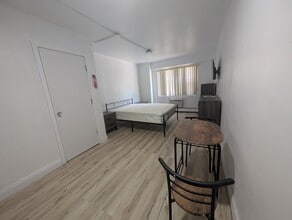 7900 Old York Rd in Elkins Park, PA - Foto de edificio - Building Photo