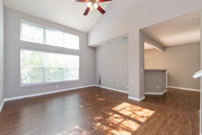 10663 Haverhill Ln in Huntley, IL - Building Photo - Building Photo