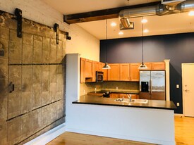 425 N Prince St, Unit 203 in Lancaster, PA - Building Photo