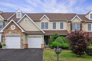240 Patriot Hill Dr in Bernards, NJ - Building Photo
